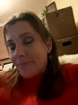 Lwhite1 online show from 4, 10, 2025