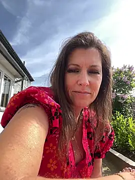 Lwhite1 online show from 26, 4, 2026