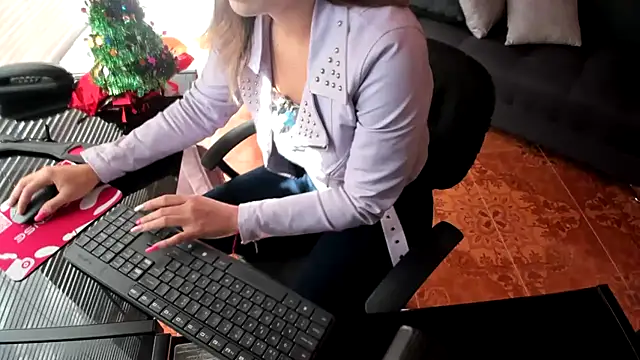 merlinaadams  online show from 15, 12, 2025