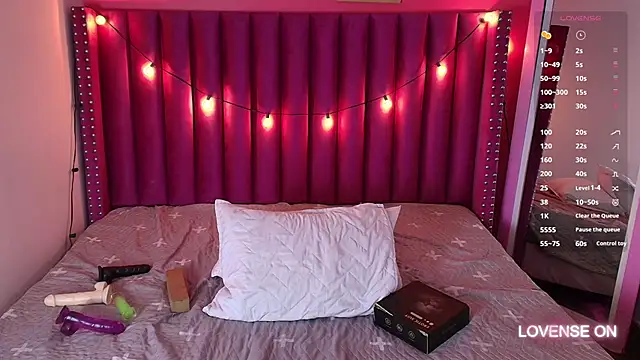 littleebonny online show from 30, 1, 2025