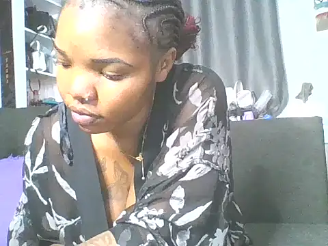 Snapshot of sweet_bigclit chatting on 15, 11, 2025 sweet bigclit online show from 15, 11, 2025