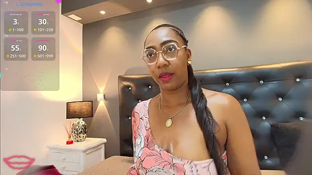 Snapshot of dirtyvictoria chatting on 20, 12, 2025 dirtyvictoria online show from 20, 12, 2025