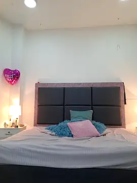 Aslhyn Gomez online show from 24, 4, 2026