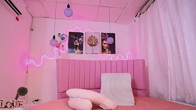 Azul horney online show from 31, 1, 2025