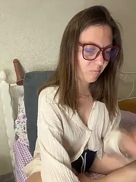 BeatriceTender online show from 10, 6, 2026