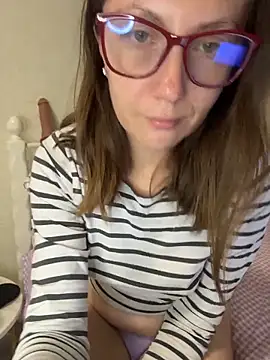 BeatriceTender online show from 12, 6, 2026