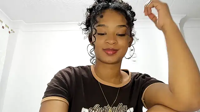 Snapshot of avellanatammy chatting on 4, 2, 2025 avellanatammy online show from 4, 2, 2025