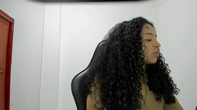 Snapshot of avellanatammy chatting on 14, 9, 2025 avellanatammy online show from 14, 9, 2025