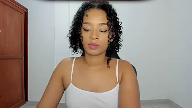 Snapshot of avellanatammy chatting on 14, 11, 2025 avellanatammy online show from 14, 11, 2025