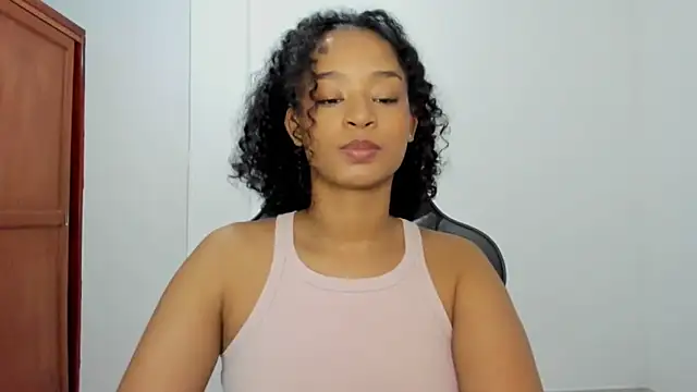 Snapshot of avellanatammy chatting on 16, 12, 2025 avellanatammy online show from 16, 12, 2025