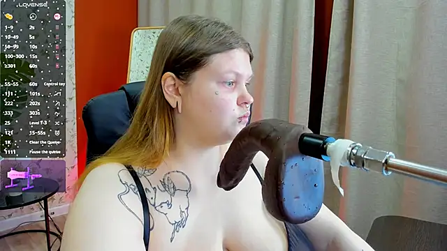 AuroraDemoni online show from 2, 12, 2025