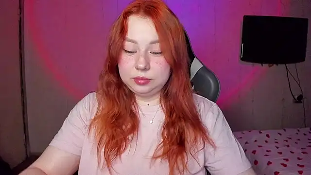 Milafoxxxy online show from 9, 3, 2025