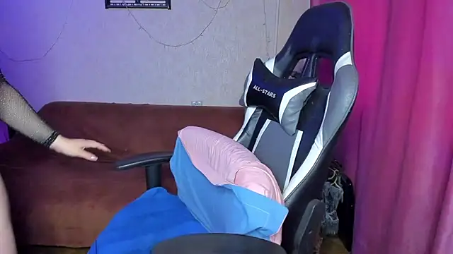 Milafoxxxy online show from 18, 9, 2025