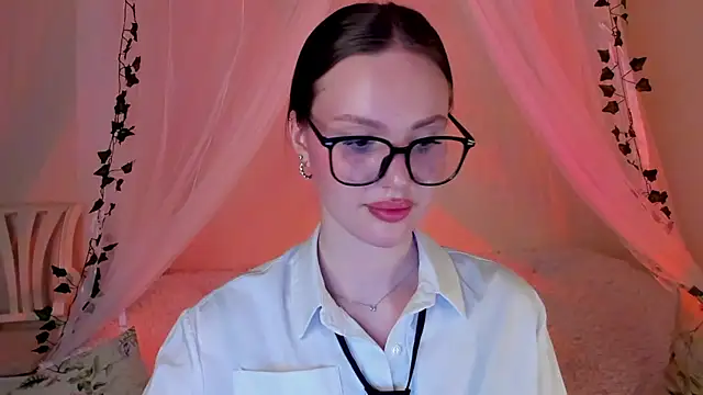 Snapshot of MishkaMe chatting on 5, 12, 2024 MishkaMe online show from 5, 12, 2024