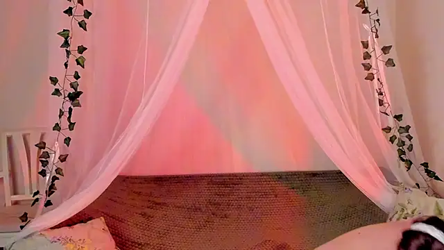 Snapshot of MishkaMe chatting on 30, 12, 2024 MishkaMe online show from 30, 12, 2024