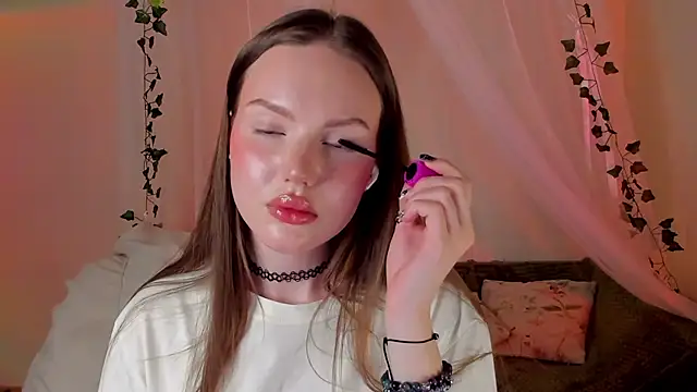 Snapshot of MishkaMe chatting on 9, 2, 2025 MishkaMe online show from 9, 2, 2025