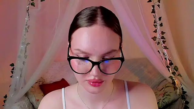 Snapshot of MishkaMe chatting on 16, 3, 2025 MishkaMe online show from 16, 3, 2025