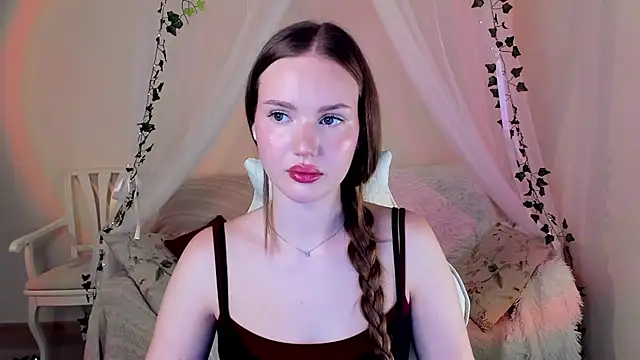 Snapshot of MishkaMe chatting on 17, 9, 2025 MishkaMe online show from 17, 9, 2025