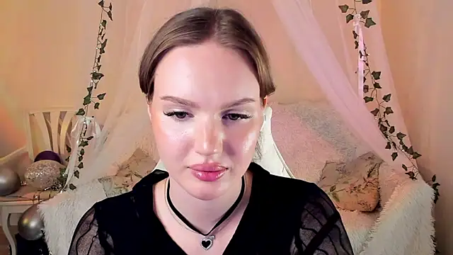 Snapshot of MishkaMe chatting on 28, 9, 2025 MishkaMe online show from 28, 9, 2025