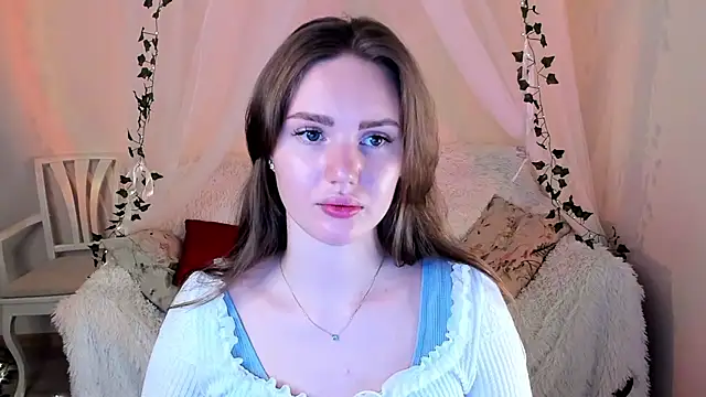 Snapshot of MishkaMe chatting on 12, 10, 2025 MishkaMe online show from 12, 10, 2025