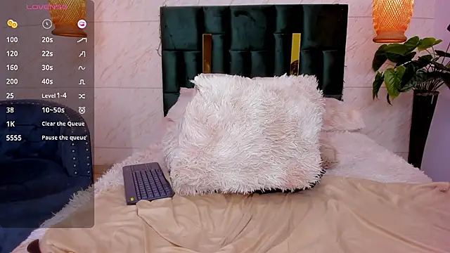 Taiissa  online show from 7, 2, 2025