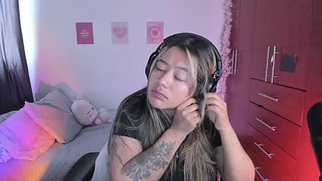 StephaniFox online show from 21, 9, 2025