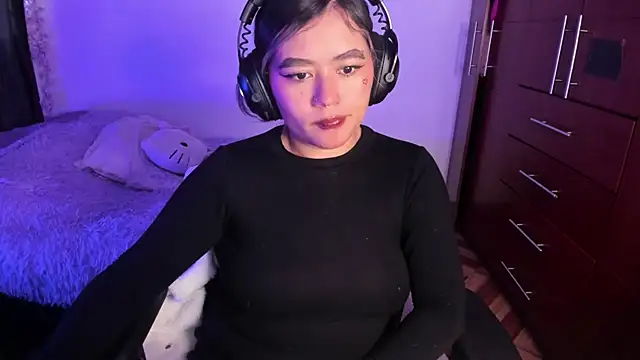 StephaniFox online show from 24, 10, 2025