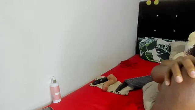 LariissaWilson online show from 5, 3, 2025