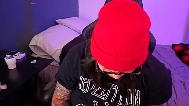 miacanela xo online show from 25, 2, 2026