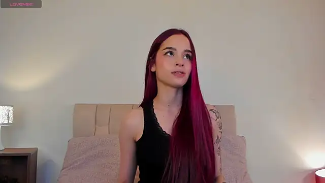 Snapshot of Roxxy_mora chatting on 12, 3, 2025 Roxxy mora online show from 12, 3, 2025