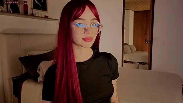 Snapshot of Roxxy_mora chatting on 20, 10, 2025 Roxxy mora online show from 20, 10, 2025