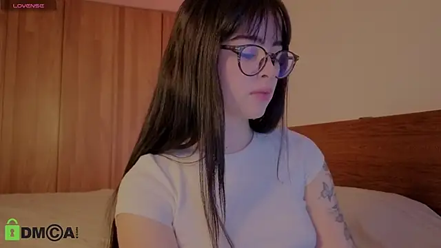 Roxxy mora online show from 23, 7, 2026