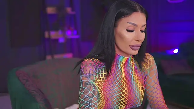 RaquelleVon online show from 1, 2, 2025