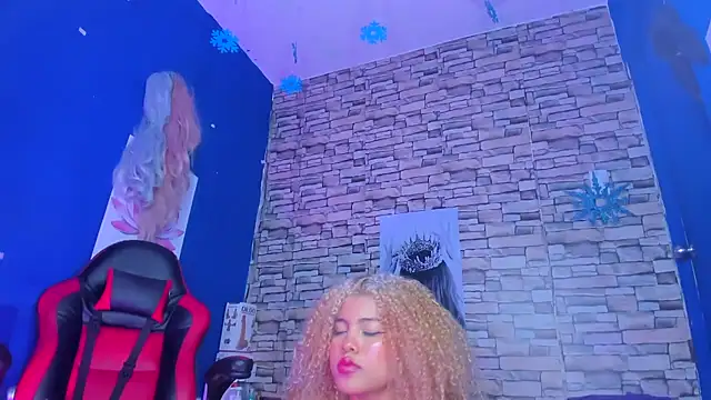 sofiacastillo01 online show from 20, 3, 2025