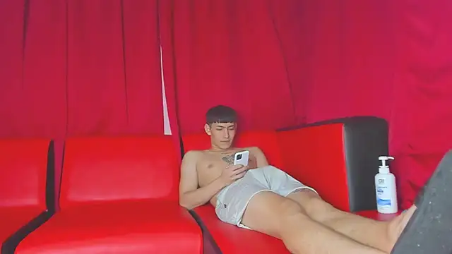 Extreme Team8 online show from 3, 2, 2025