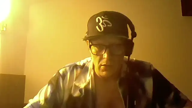 Bigthroaterboy online show from 12, 12, 2024