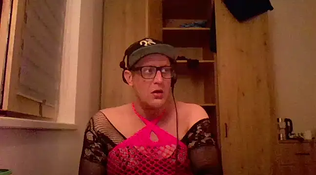 Bigthroaterboy online show from 28, 2, 2025