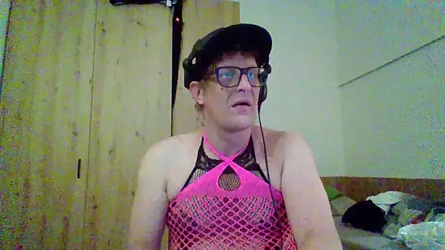 Bigthroaterboy online show from 9, 9, 2025