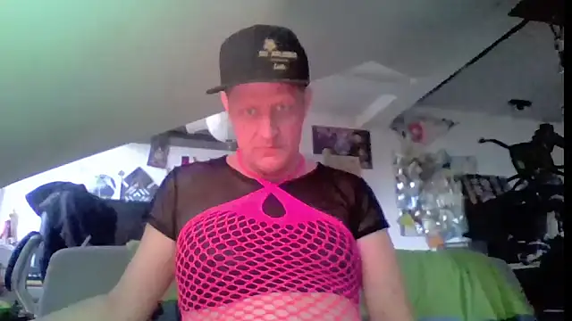 Bigthroaterboy online show from 12, 6, 2026