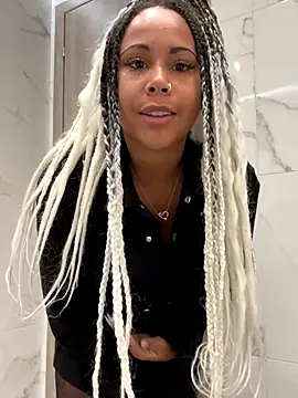 HaileyDiana online show from 2, 10, 2025