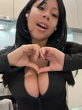 HaileyDiana online show from 27, 4, 2026