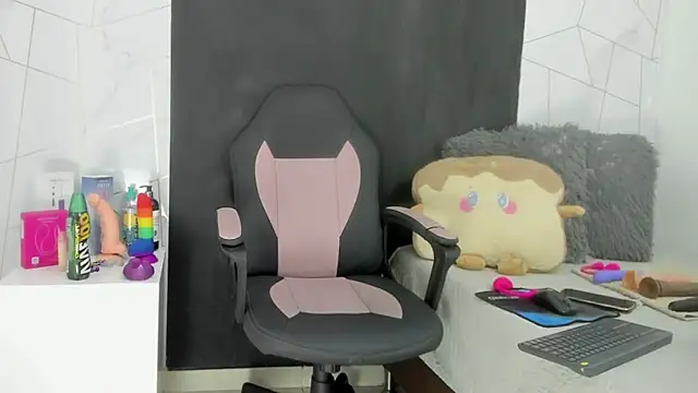 galatea rous online show from 9, 10, 2025