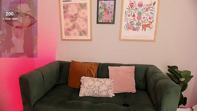 Snapshot of Melissa_Koster chatting on 8, 10, 2025 Melissa Koster online show from 8, 10, 2025