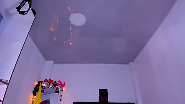 Snapshot of kerlysmith_24 chatting on 10, 1, 2025 kerlysmith 24 online show from 10, 1, 2025