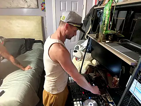 trash4cash online show from 22, 4, 2026