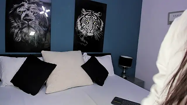 Snapshot of Liana_Bernocchi chatting on 6, 3, 2025 Liana Bernocchi online show from 6, 3, 2025