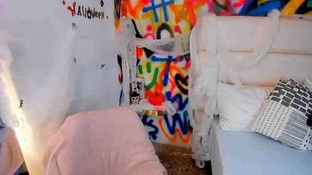 Snapshot of Liana_Bernocchi chatting on 29, 9, 2025 Liana Bernocchi online show from 29, 9, 2025