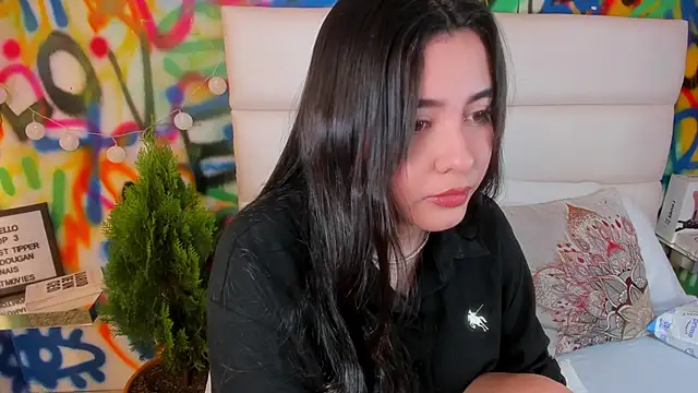 Snapshot of Liana_Bernocchi chatting on 19, 11, 2025 Liana Bernocchi online show from 19, 11, 2025