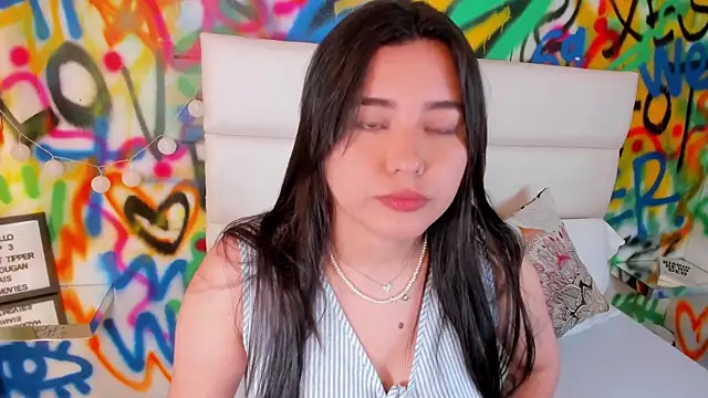 Snapshot of Liana_Bernocchi chatting on 21, 11, 2025 Liana Bernocchi online show from 21, 11, 2025