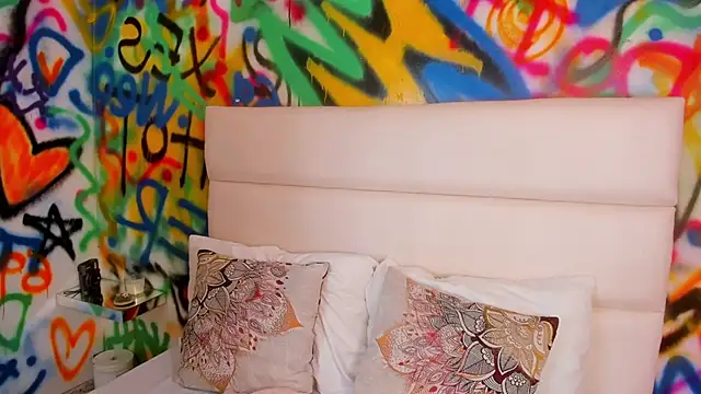 Snapshot of Liana_Bernocchi chatting on 22, 12, 2025 Liana Bernocchi online show from 22, 12, 2025